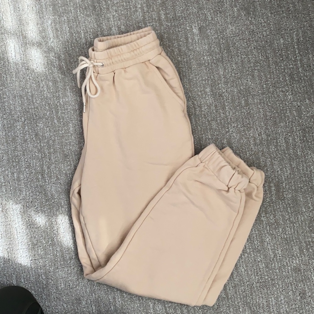 Princess Polly beige sweatpants